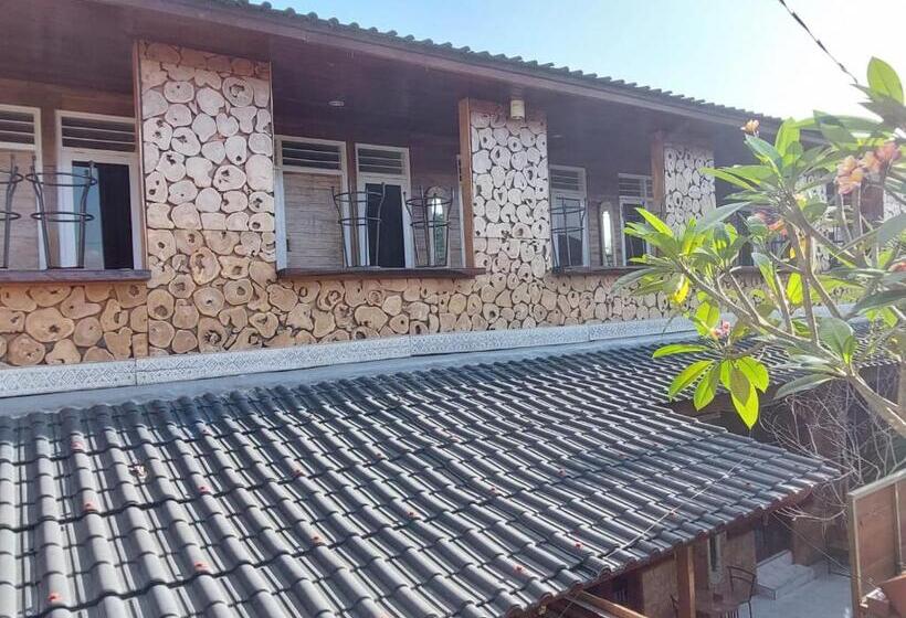 Общежитие Bulan Bali Guest House