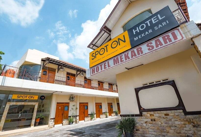 هاستل Spot On 2011 Hotel Mekar Sari