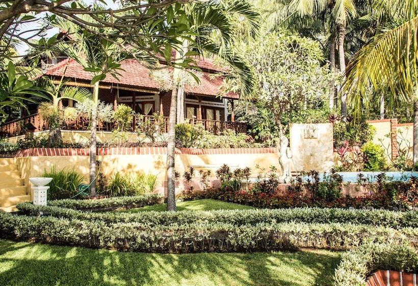 민박 Teluk Indah Beach & Pool Villa
