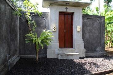 تختخواب و صبحانه Toekad Ayung Villa