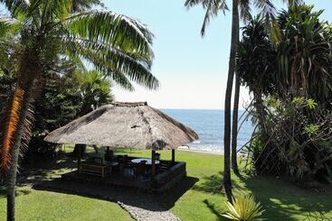 هتل Ciliks Beach Garden