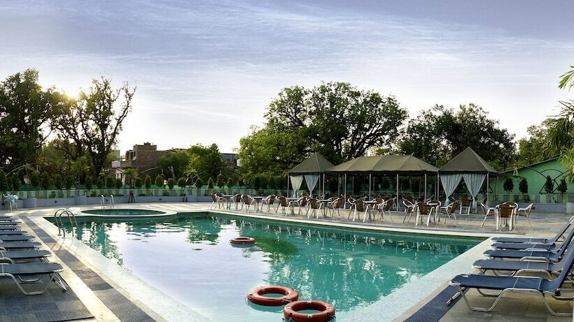 בית מלון כפרי Gargee Gautam Vihar Rajir