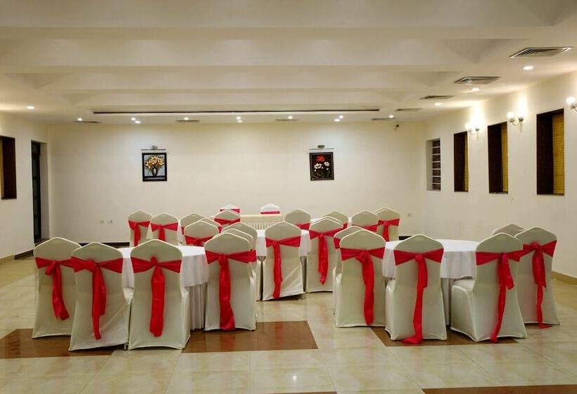 בית מלון כפרי Gargee Gautam Vihar Rajir