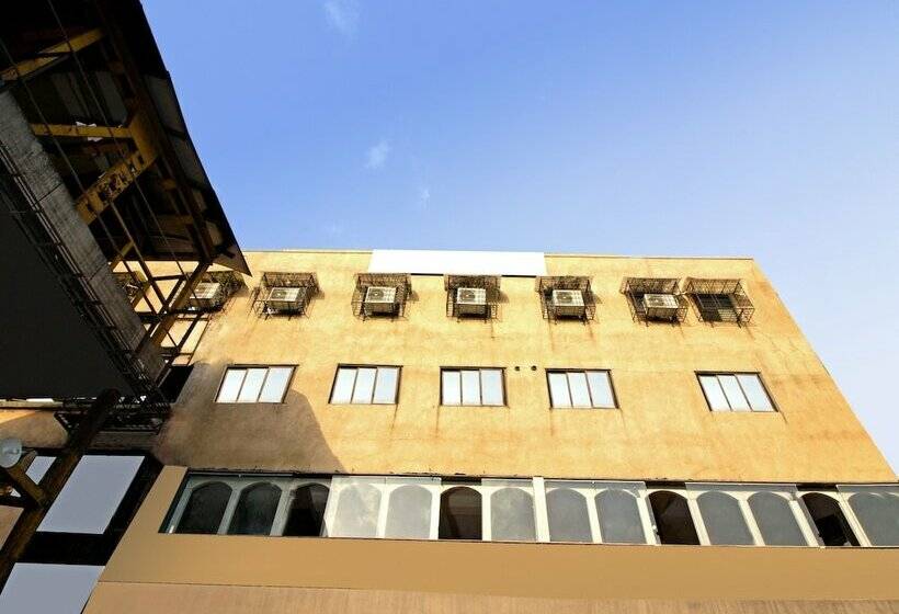 فندق Kalyan Nx By Oyo Rooms