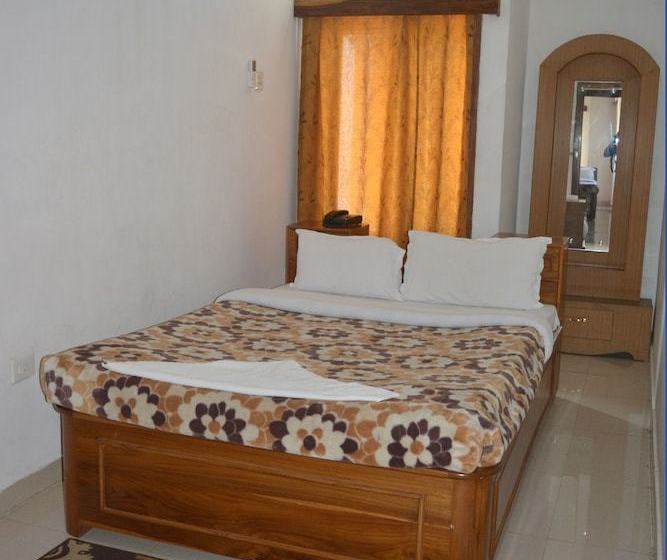 Hotel Kaziranga Continental