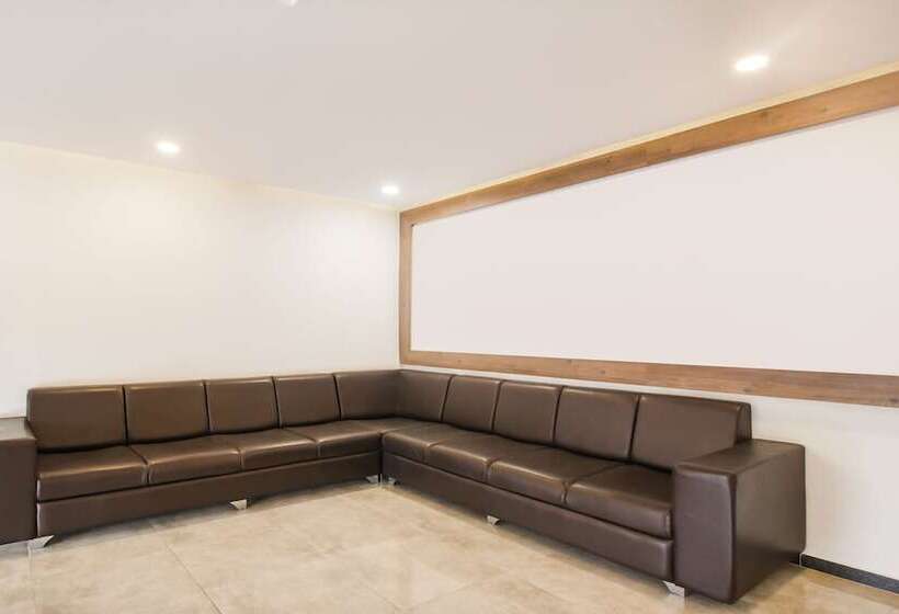 酒店 Meridian By Oyo Rooms