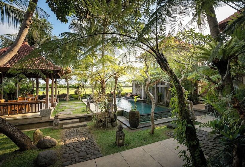 호텔 Prabhu Ubud Villa