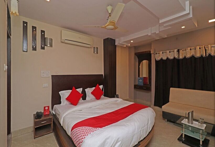 ホテル Samrat By Oyo Rooms