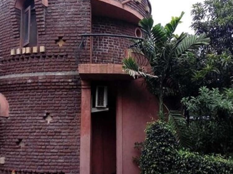 هتل Shyam Farm House And Resort