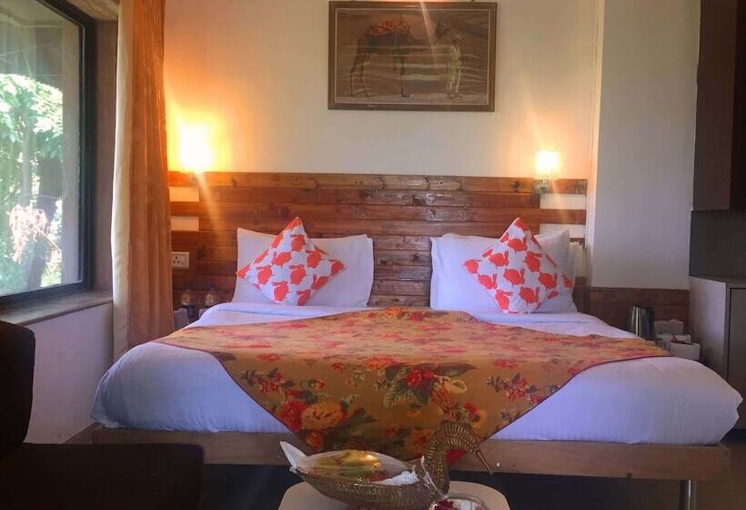 فندق The Yash Resort