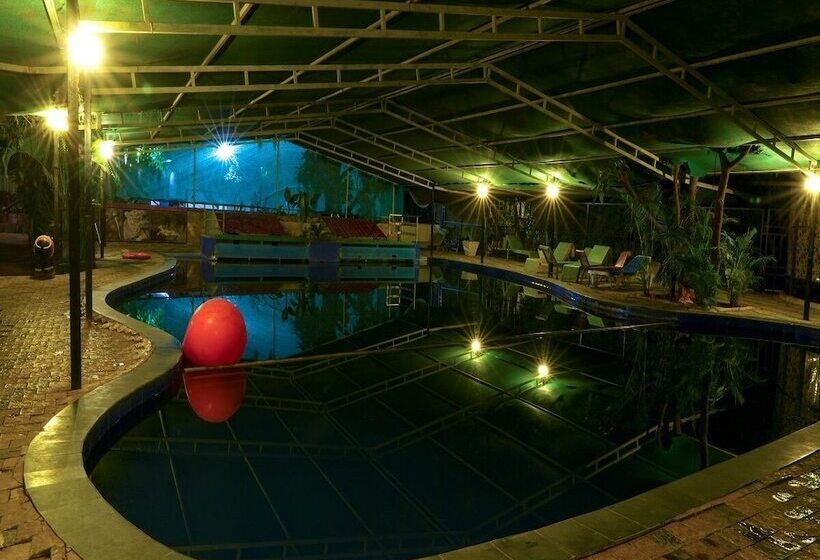 酒店 Van Vihar Farm & Resort
