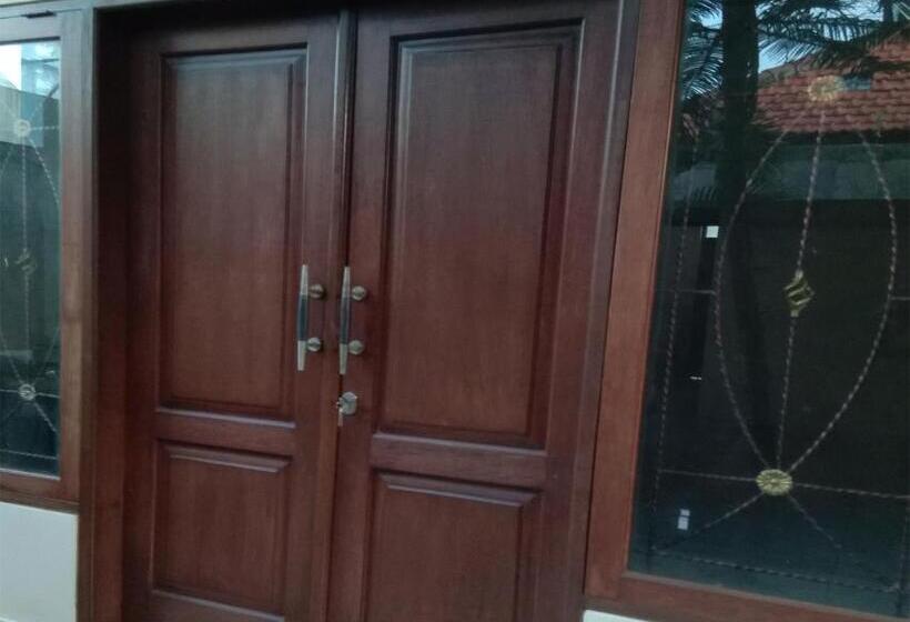 Пансион Loven Sanur Guest House