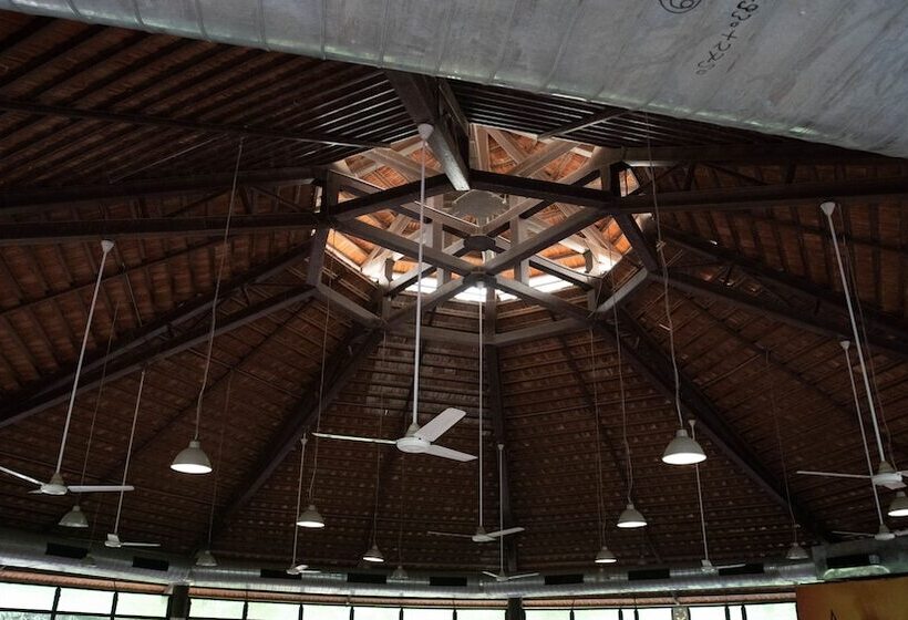 Курорт Nimba Wellness Retreat