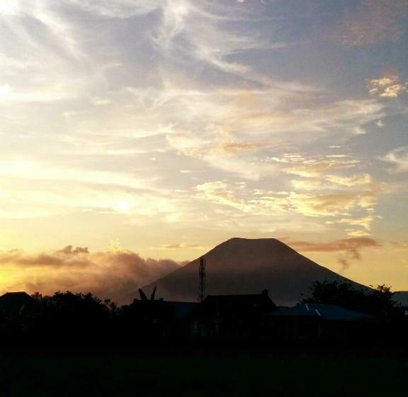בית מלון כפרי Leos