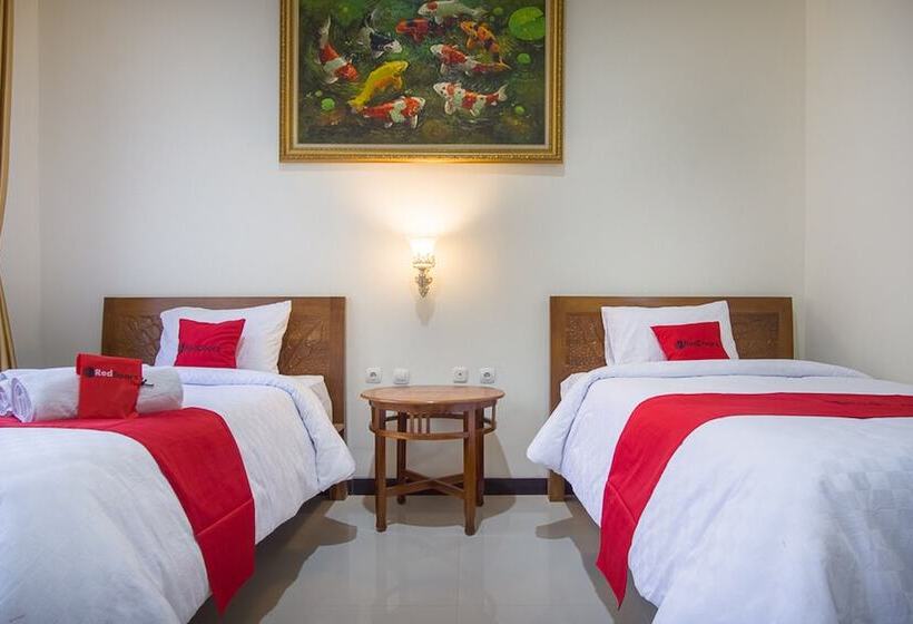 בית מלון כפרי Reddoorz Plus @ Pancer Door Beach