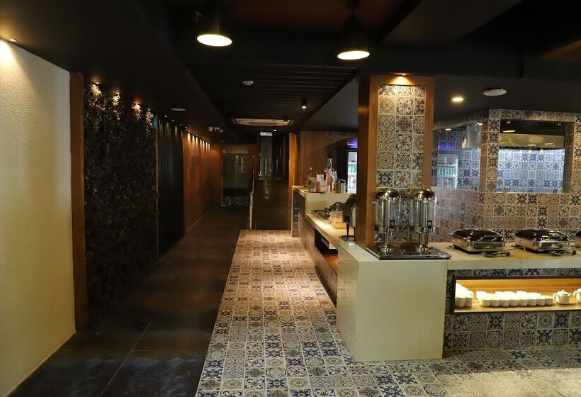 호텔 Regenta Inn Morbi