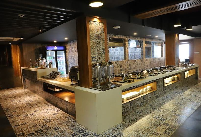 호텔 Regenta Inn Morbi