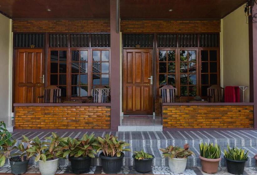 پانسیون Gokhon Guest House