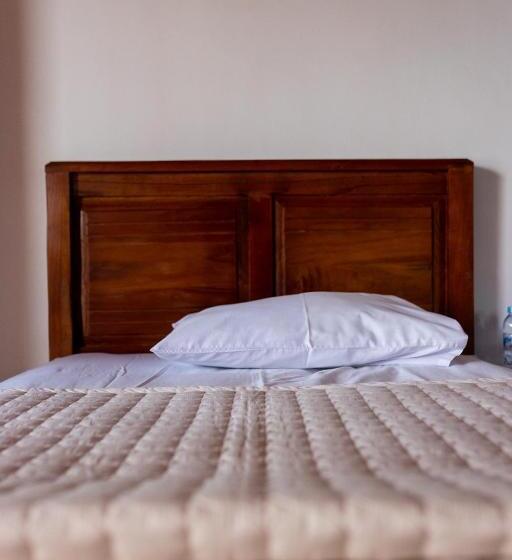 پانسیون Gokhon Guest House