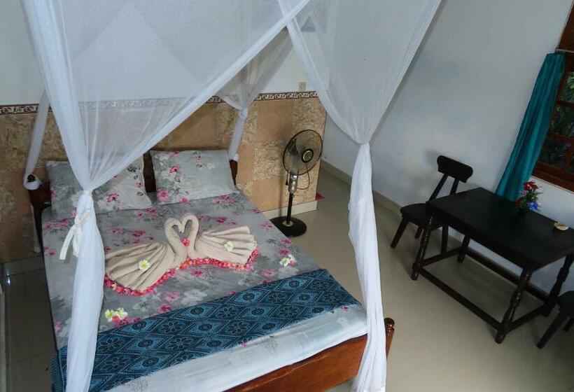 Пансион Pondok Lembah Dukuh Homestay