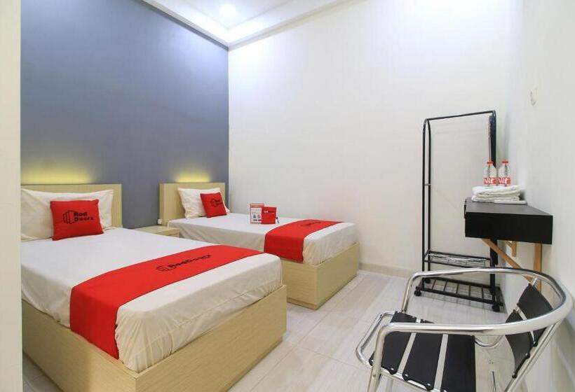 بنسيون Reddoorz At Hotel Putra Perdana Klaten