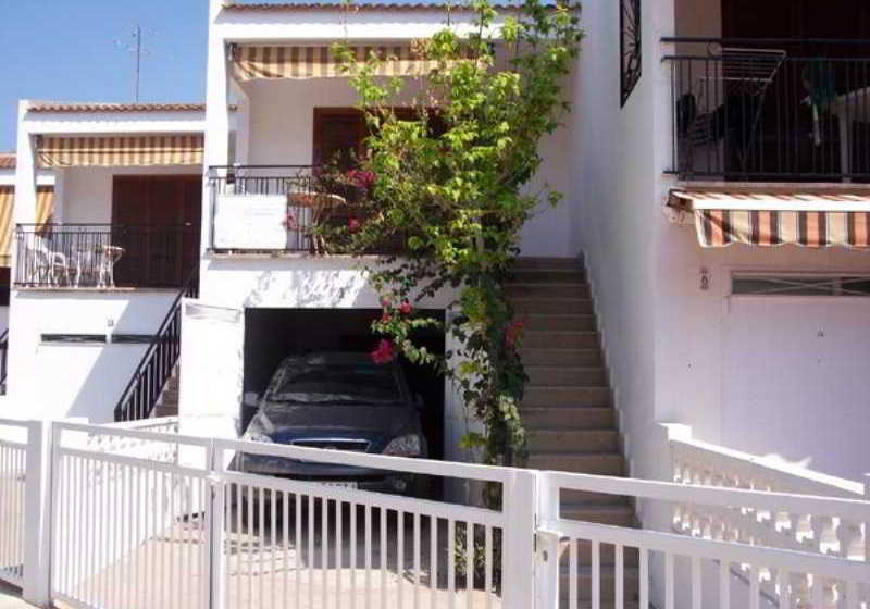 Apartamentos-Bungalows La Siesta