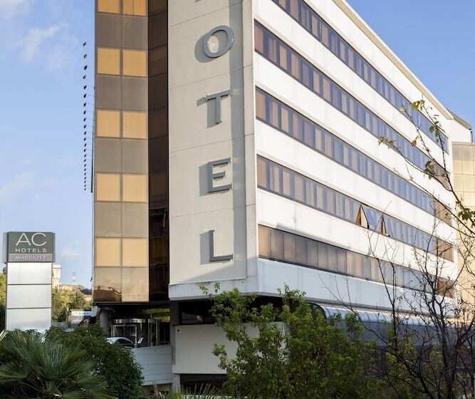 Ac Hotel Genova By Marriott