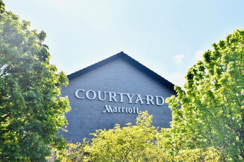 هتل Courtyard By Marriott Glasgow Airport