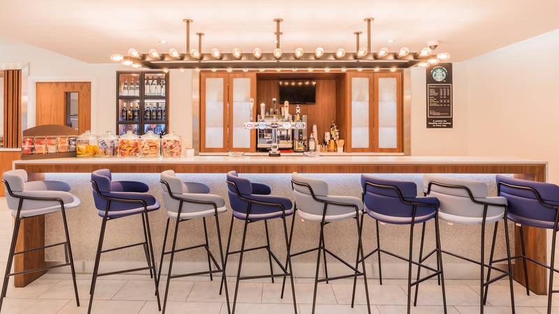 هتل Courtyard By Marriott Glasgow Airport