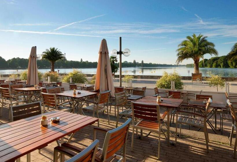 هتل Courtyard By Marriott Hannover Maschsee