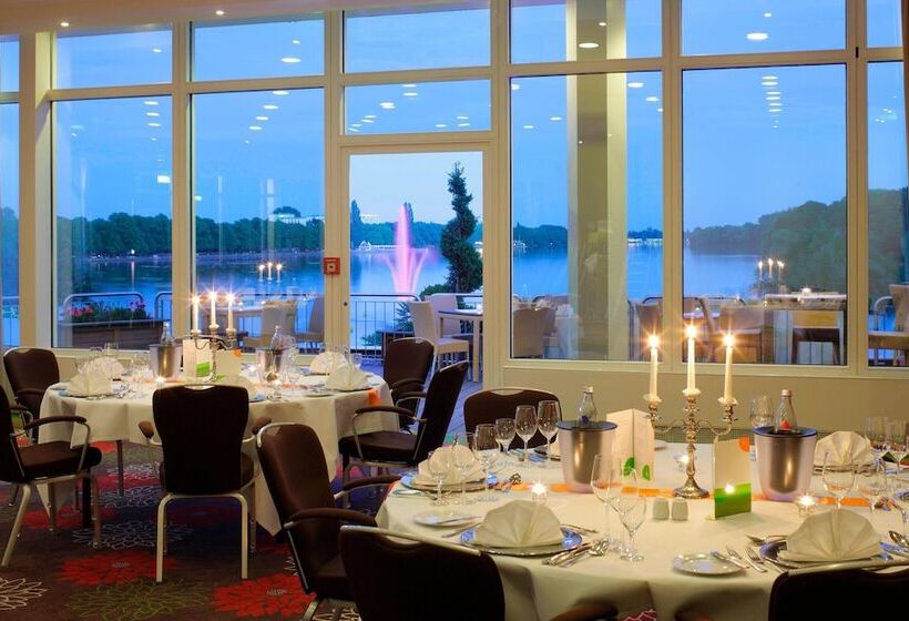 هتل Courtyard By Marriott Hannover Maschsee