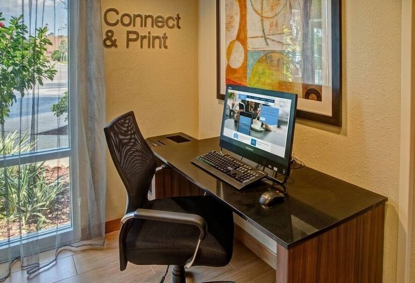 هتل Fairfield Inn And Suites By Marriott Orlando Near Universal Orlando
