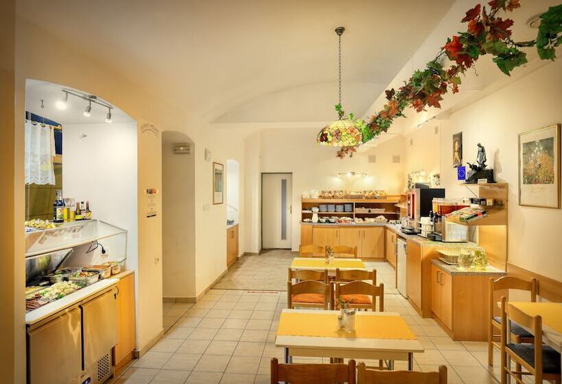 Fotos del hotel Golden City Garni:  12