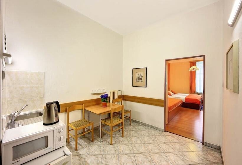 Fotos del hotel Golden City Garni:  24