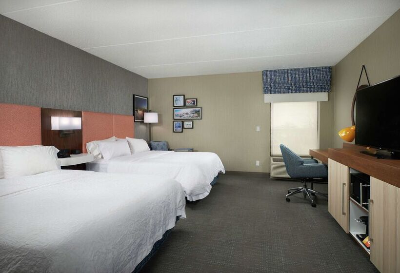 هتل Hampton Inn Niagara Falls