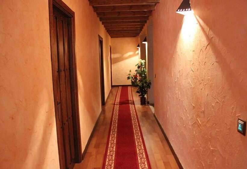 هتل Hostal El Cerro Only Adults