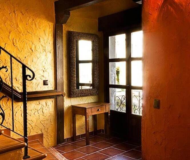 هتل Hostal El Cerro Only Adults