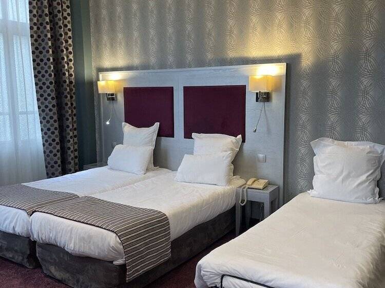 בית מלון כפרי Hôtel L'univers