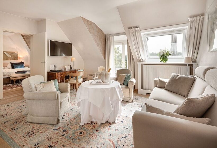 هتل Manoir Du Dragon