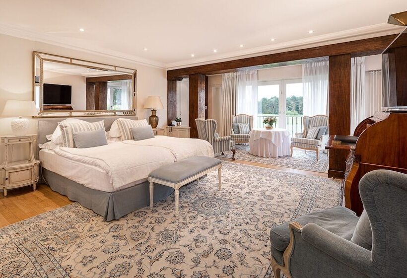 هتل Manoir Du Dragon