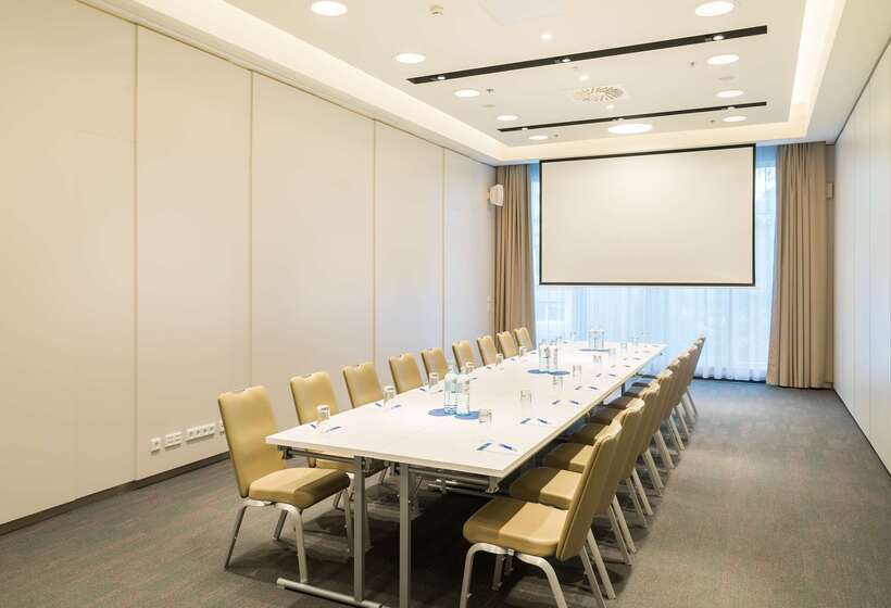 Fotos del hotel Nh Danube City:  23
