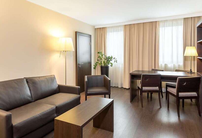 Fotos del hotel Nh Danube City:  5