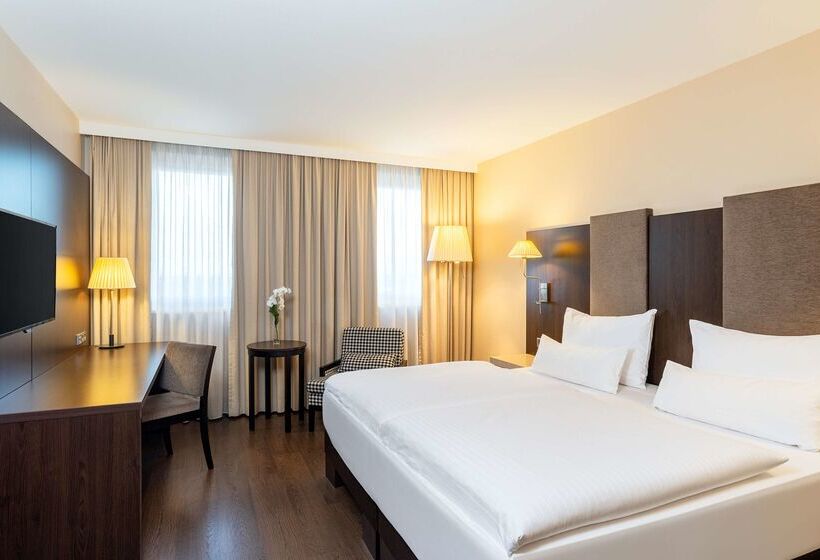 Hotel Nh Danube City