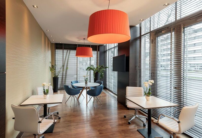 Fotos del hotel Nh Danube City:  52