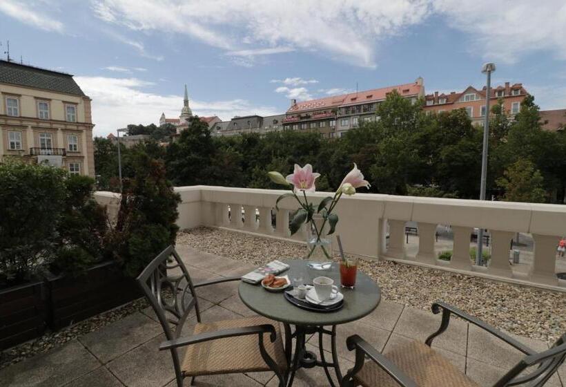 Radisson Blu Carlton Hotel, Bratislava