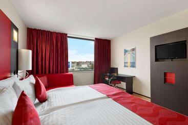 هتل Ramada Encore By Wyndham Geneva