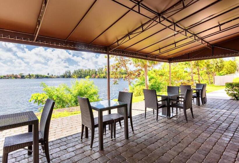 هتل Springhill Suites By Marriott Miami Airport South Blue Lagoon Area