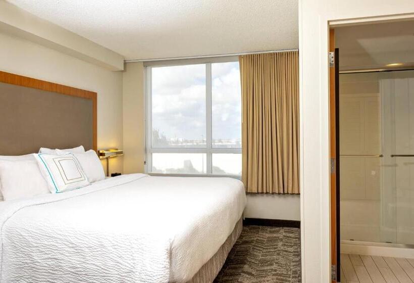 هتل Springhill Suites By Marriott Miami Airport South Blue Lagoon Area