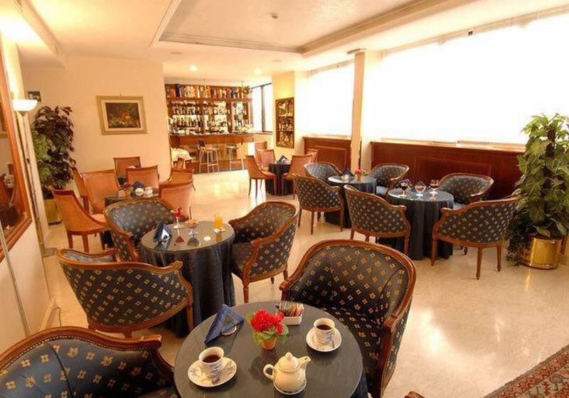 Fotos del hotel The Brand:  23