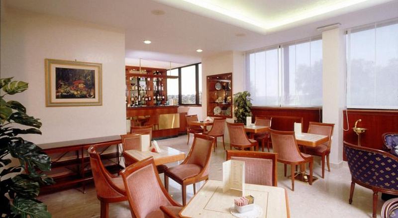 Fotos del hotel The Brand:  24